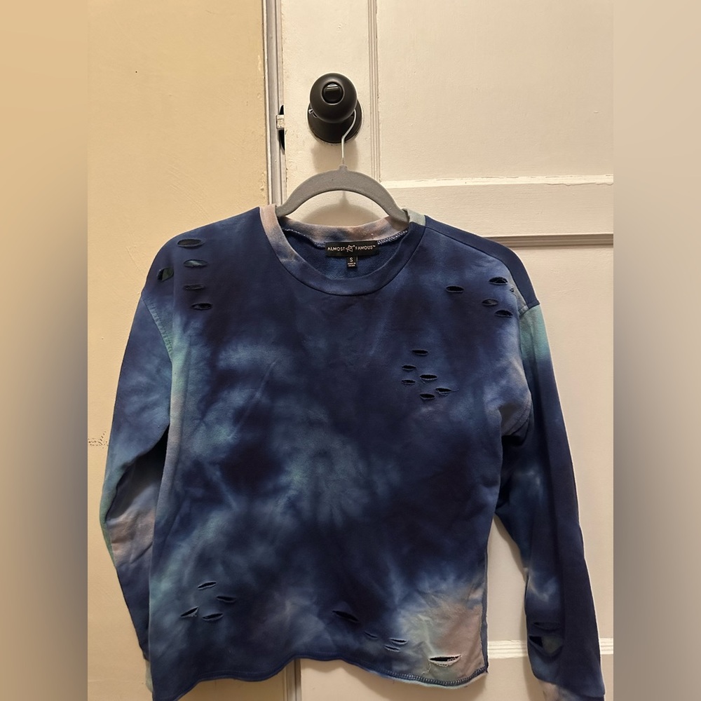 Sweatshirt - Picture 2 of 4
